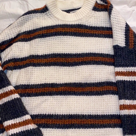 Sweater - Picture 1 of 1